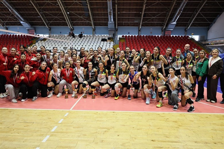 OKUL SPORLARI VOLEYBOL GENÇLER İL BİRİNCİLİĞİ MÜSABAKALARI TAMAMLANDI