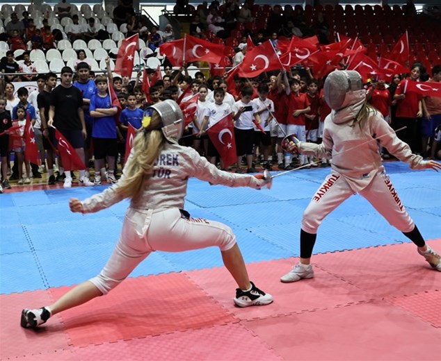MANİSA’DA GSB SPOR OKULLARI İLE 36 BRANŞTA ÜCRETSİZ SPOR EĞİTİMİ BAŞLADI