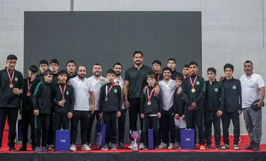 MANİSALI GÜREŞÇİLERDEN U15 TÜRKİYE ŞAMPİYONASI’NDA 7 MADALYA