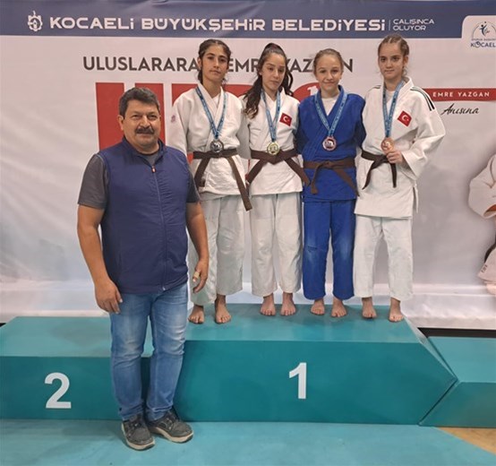 Manisalı Judoculardan Uluslararası Turnuvada 9 Madalya